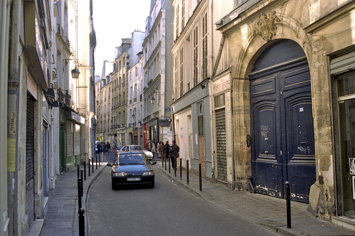 Rue de Rosiers, Paris